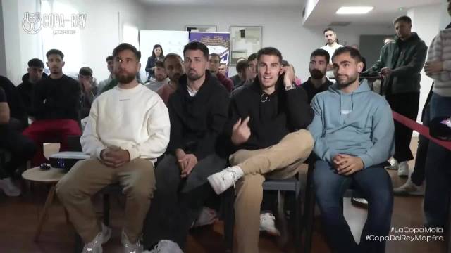 瓜达拉哈拉抽中巴萨后激动庆祝