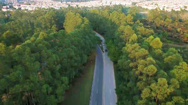 小鹏X9超级增程搭载6kW外放电和反向充电功能