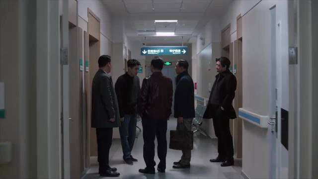 都市剧《理想之城》：舅舅病床前的暗战！(309)