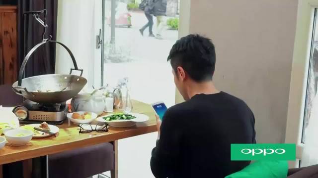 撒贝宁怒火冲天，张子枫开启撒娇模式，小奶音狂喊爸爸让他消气