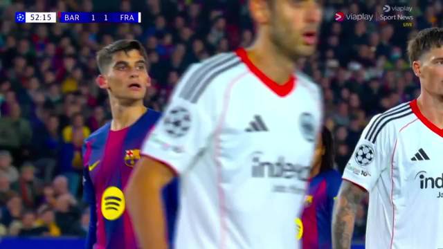 欧冠孔德3分钟双响，巴萨2比1逆转法兰克福