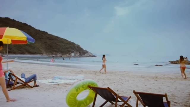 结尾的柳岩身穿泳装，一出场就秒杀其他女演员！