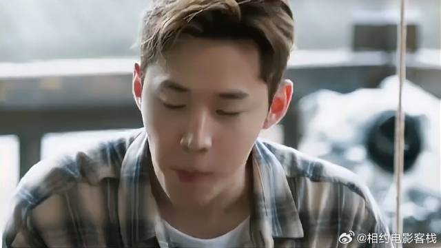 黄磊给彭彭张子枫夹菜，大华撒娇：不给我吗？太可爱了