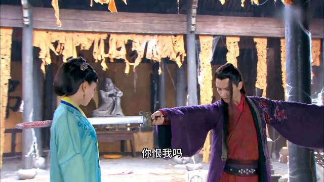 笑傲江湖：林平之一剑刺伤岳灵珊，令狐冲则趁势悉心照料以弥补往日的遗憾