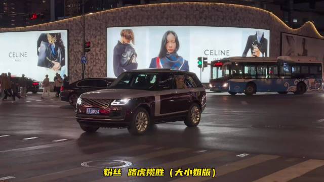 视频：大小姐驾到通通闪开，大众cc猎装姿态拉满，保时捷有点滑