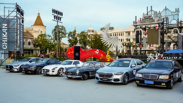 视频：奔驰携经典车型亮相大湾区嘉年华，续写星徽传奇