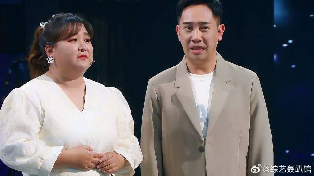 白凯南贾玲王牌重聚，再现春晚经典相声《头很方》