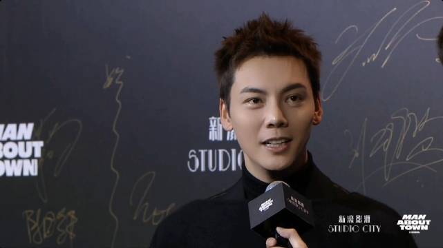 这个教父一点都不教父 酷酷的外形说着调皮的话