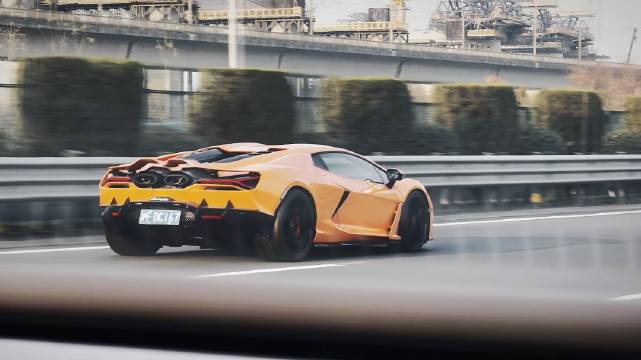 兰博基尼：帅比快更重要