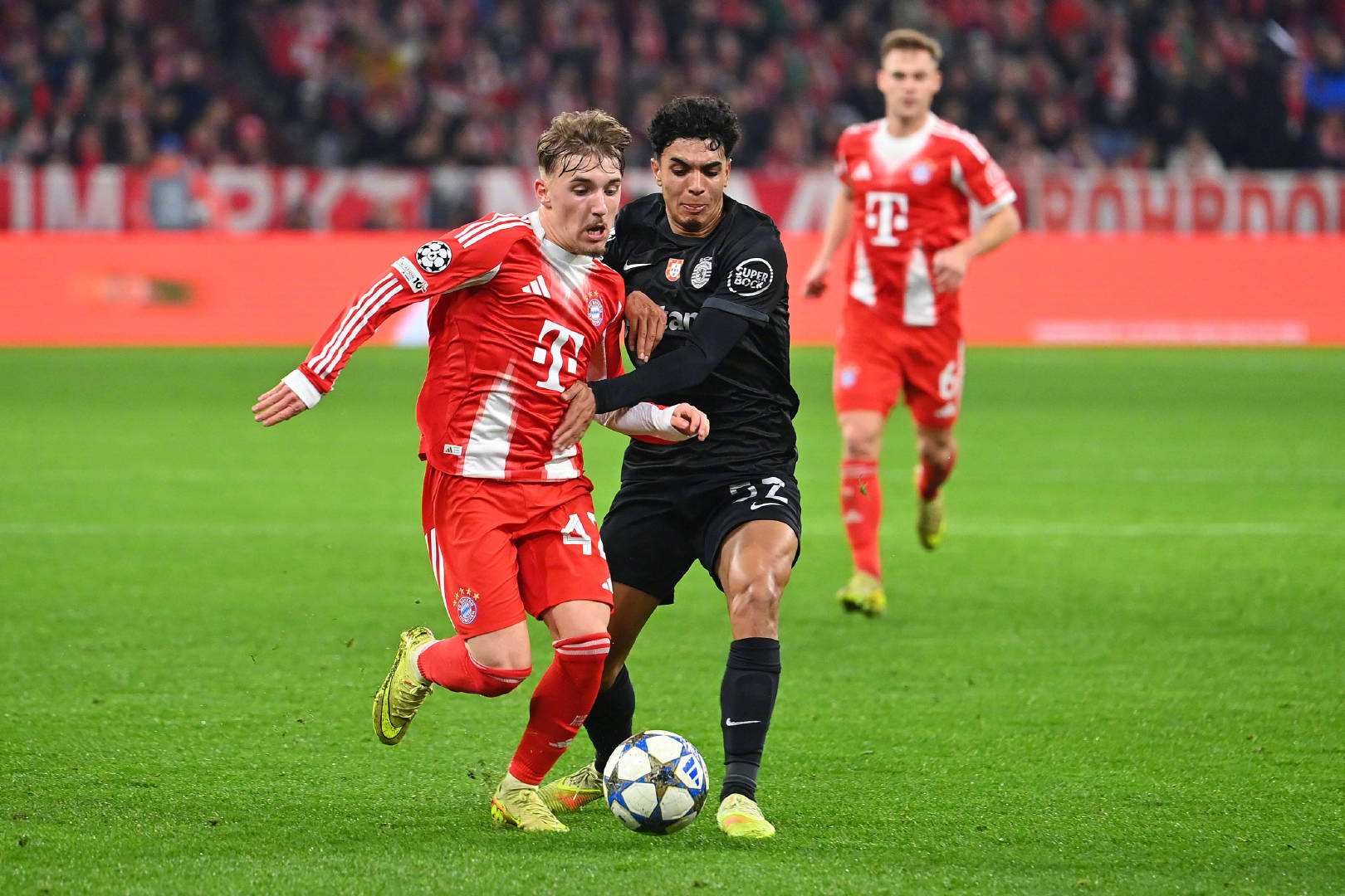 欧冠拜仁3-1逆转葡萄牙体育，巴萨2-1力克法兰克福