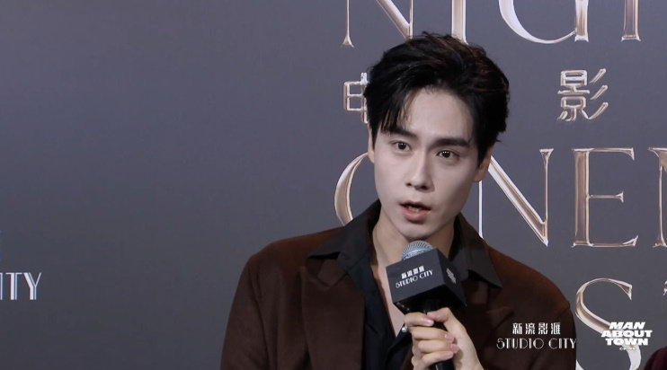 胡一天实力派MAT年度盛典红毯采访全程 好长的大长腿啊，帅呆了！