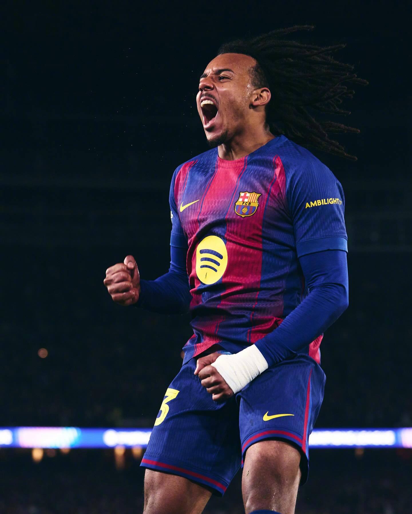 孔德头球梅开二度助巴萨2比1逆转法兰克福