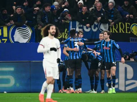 德凯特莱尔在尾声打入制胜球帮助亚特兰大在欧冠联赛冷击败切尔西