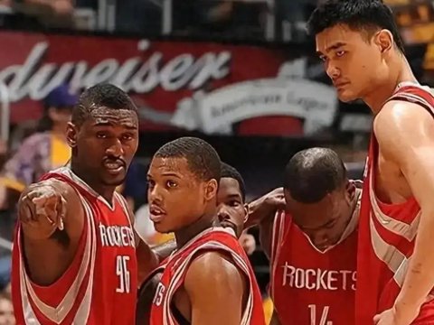 NBA历史上最强的11号巨星是姚明，因为很少巨星选择这个号码