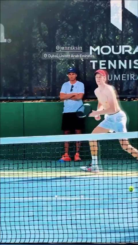 白的发光 辛纳光膀子训练