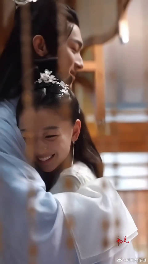 周冬雨拍戏吻戏太主动了吧