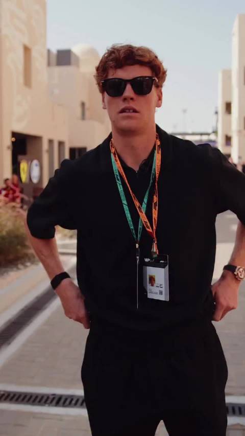 辛纳称赞勒克莱尔F1衣品最佳，称拉塞尔心态与自己相似