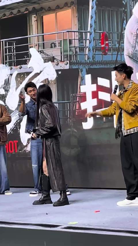 黄景瑜跳柔术夺冠军，捐50万低调行善