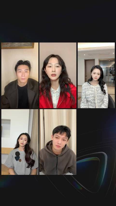 演绎角色的深层情感，引发观众共鸣并鼓掌