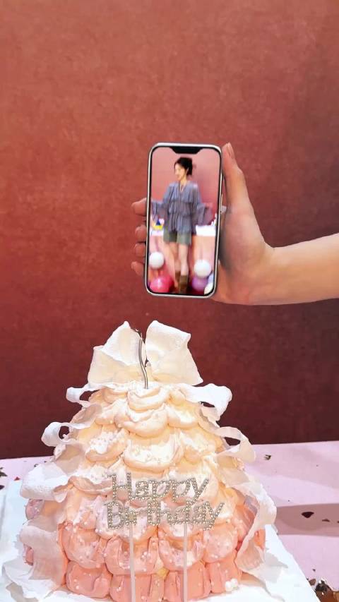 宋轶的每一次造型都给人一种美的很轻松的感觉呀