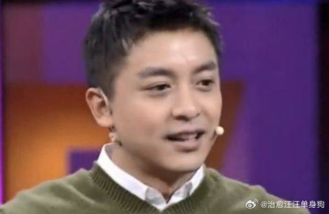 李佳航和妻子李晟在节目里自黑，看着好恩爱