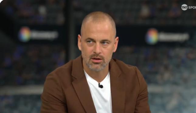 乔-科尔：蓝军的表现不稳定，他们需要更多经验丰富的球员