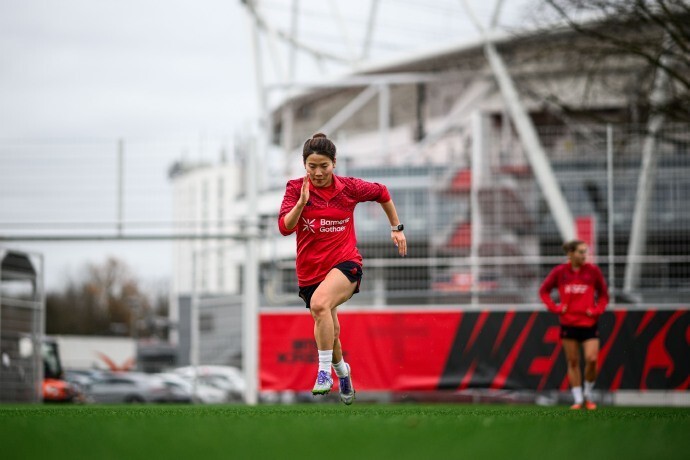 沈梦露恢复场地训练，此前球员因重伤缺阵9个月