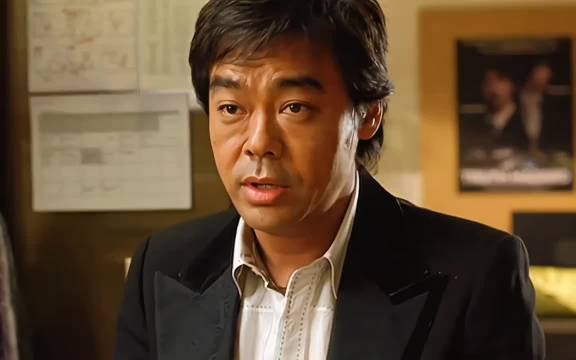 “尊重所有声音，但只成为自己”