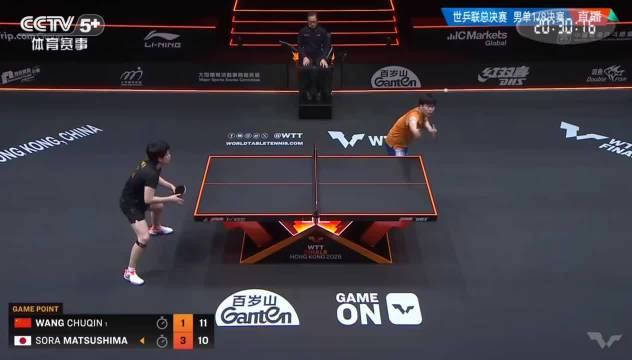 王楚钦连轴转参赛靠意志拼搏被赞超人