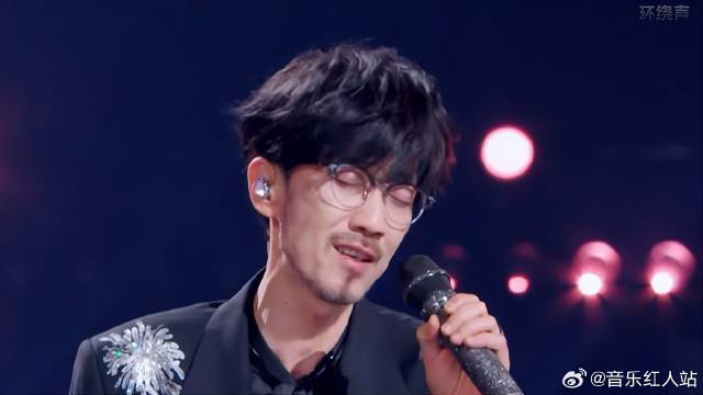 情歌教父名不虚传！周传雄清唱《青花》，嗓音依旧如初