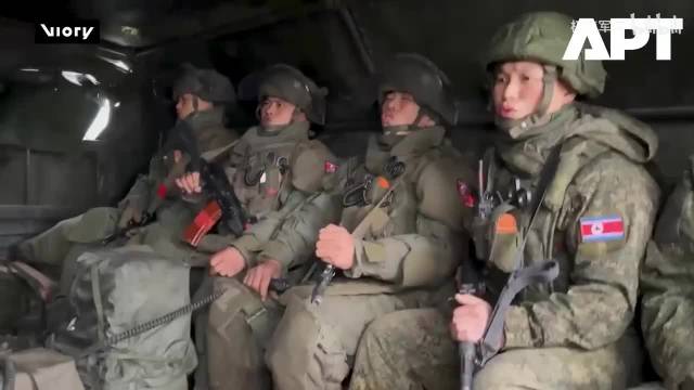 我国沃克S2人形机器人全球首次量产交付，自主换电7x24小时作业