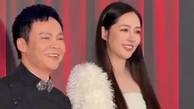 郭碧婷出席活动谈向太给钱多，笑称与向佐分居感情维系