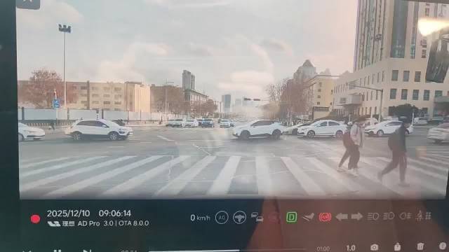 分享个常识： 保险公司一般都不接超跑的保险业务 因为赔付率高