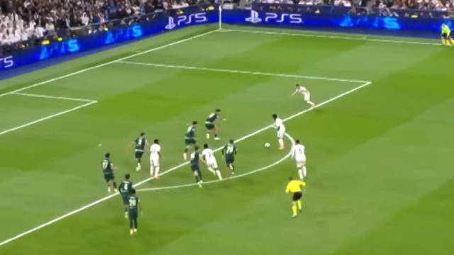 皇马尾声进攻选择引热议，威尼修斯恩德里克配合失误