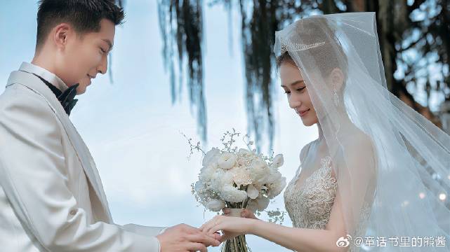 婚礼现场图，窦妈妈有气质，邓紫棋未到场伴娘团无人识