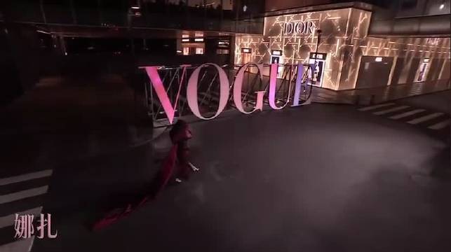 猎杀时刻，都说红毯不能没有娜扎吧，气场满满，气场全开，美得让人忍不住哇塞