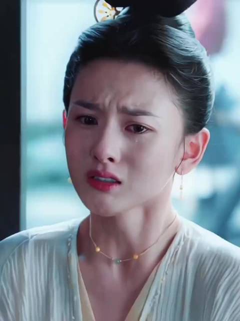 宋祖儿岳雨婷同台星光大赏引争议