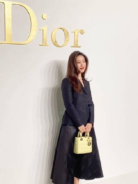 朱珠10秒切换10个表情展现演员专业素养