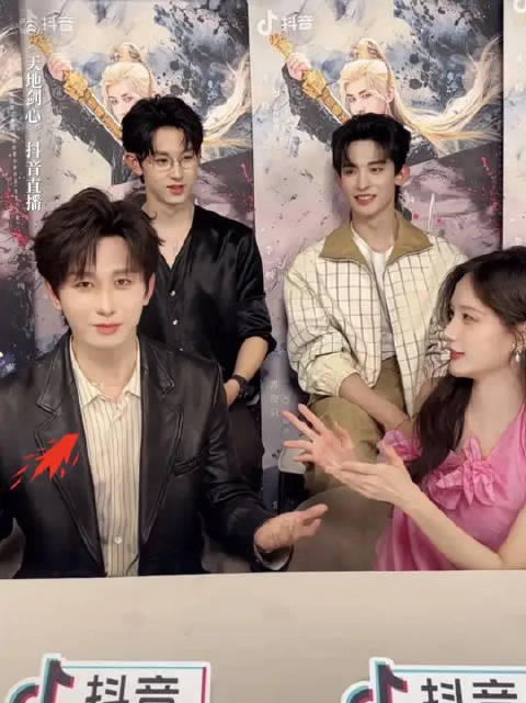 成毅李一桐关于“万剑呼脸”这件事