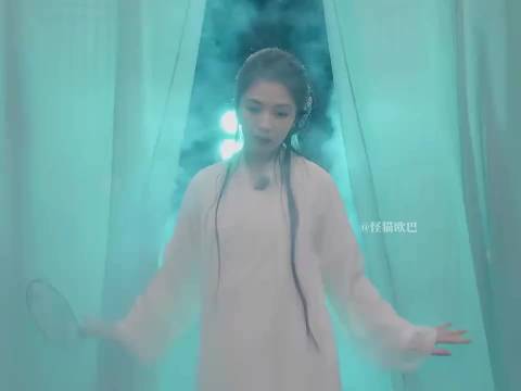 刘涛扮演白蛇，仅用一个眼神就让在场男嘉宾无法招架！