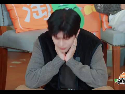 哈哈哈哈，小胡总能猜到腾哥本来想说啥