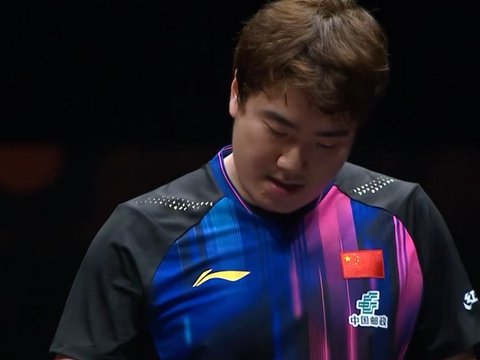 林诗栋横扫梁靖崑晋级八强！梁靖崑因伤太多失误，林诗栋稳扎稳打