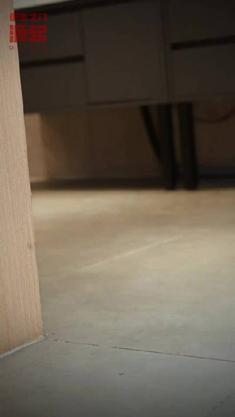 吴谨言腰线马甲线引热议，舞蹈功底自律显健康美