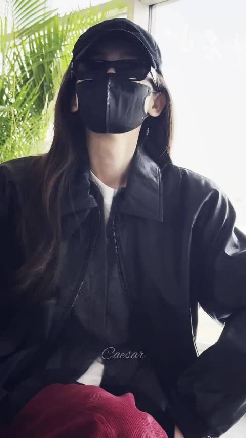 娜扎17年合影粉丝被认出，跨年派对引热议