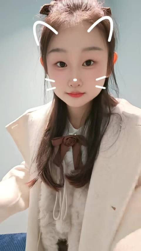 不允许任何人反驳 我家龙龙就是甜妹儿 爱死啦