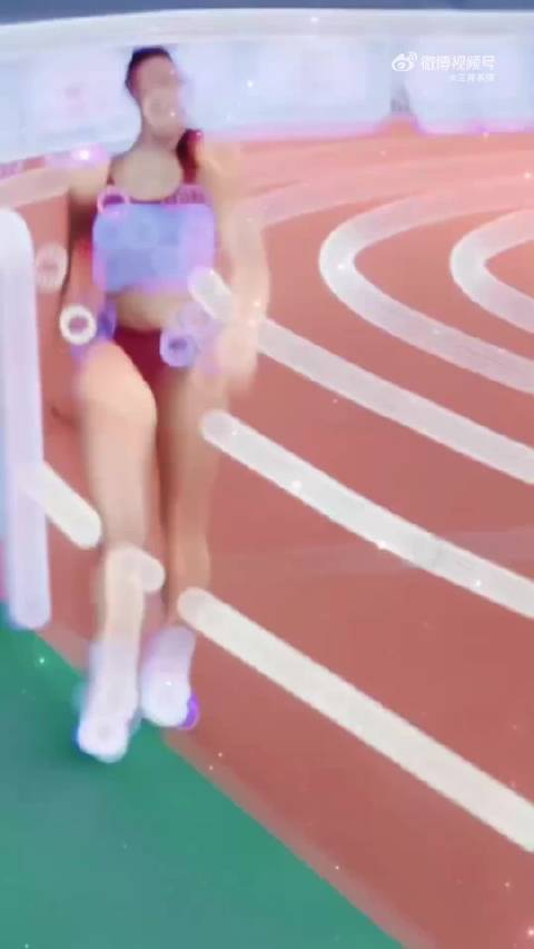 夏思凝看吴艳妮的招牌动作，忍住不笑太难了