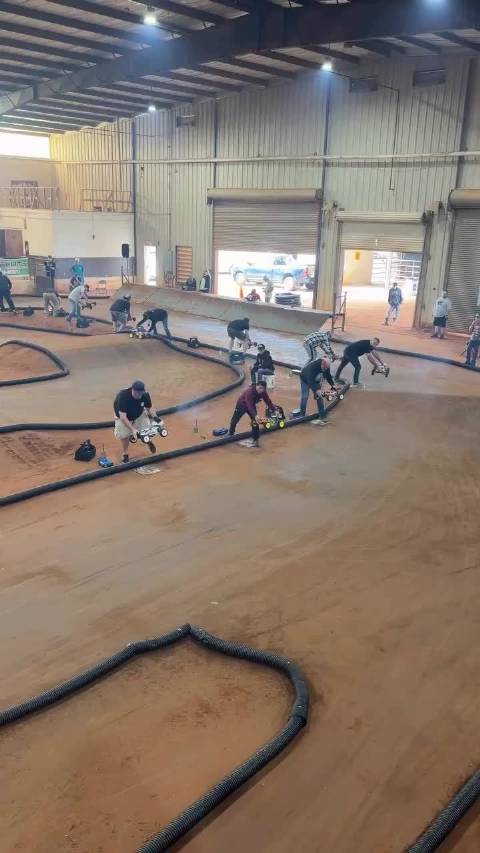 哇！居然还有这样的遥控越野车赛道！