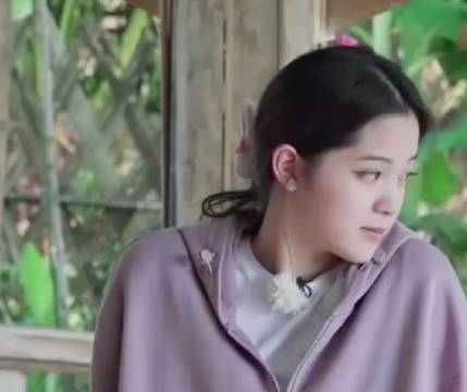 欧阳娜娜从小练琴 手太金贵，干啥黄磊都紧张
