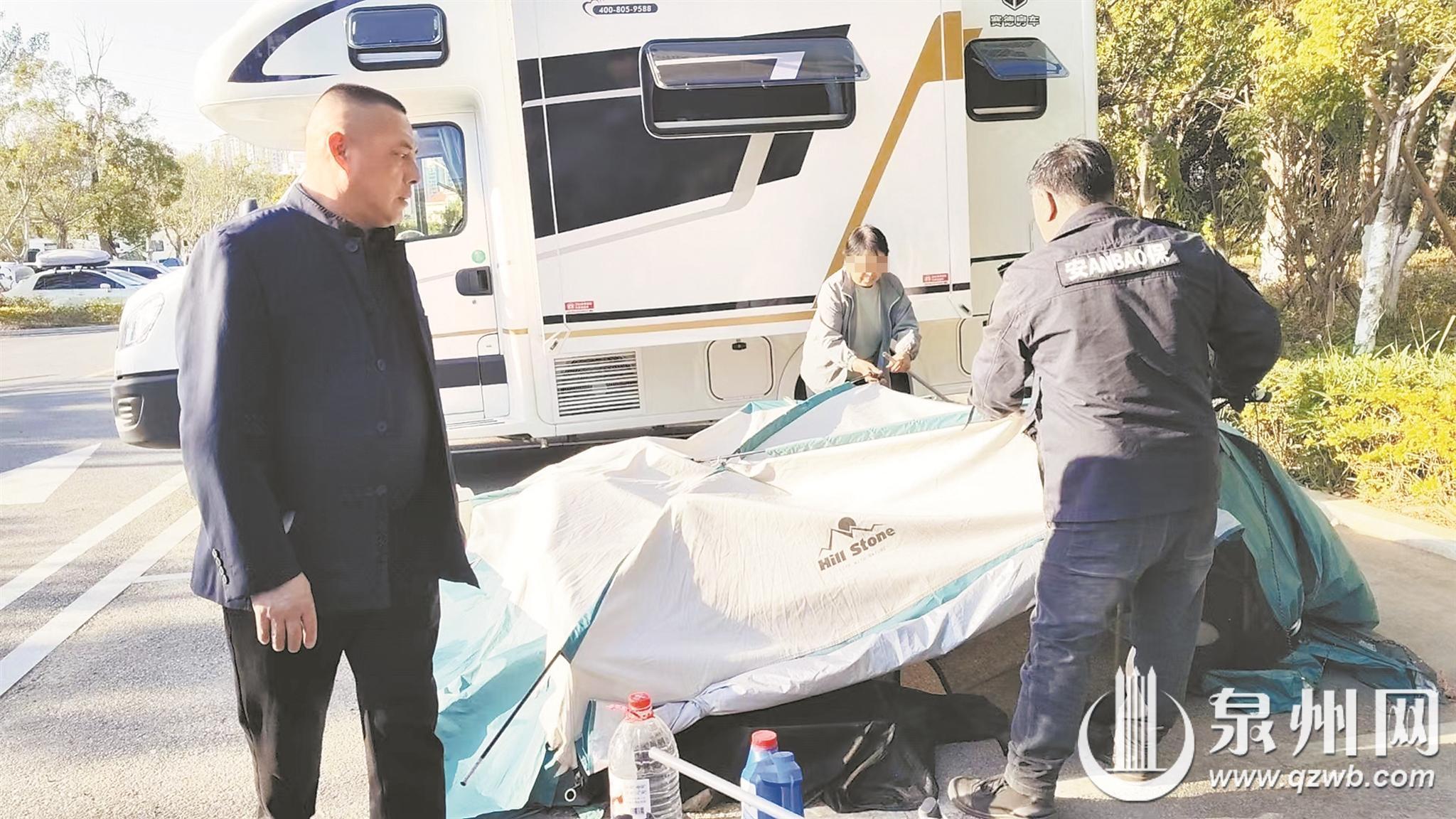 房车“一车多位” 市民“一位难求”追踪 柔性劝导难解“共享矛盾”