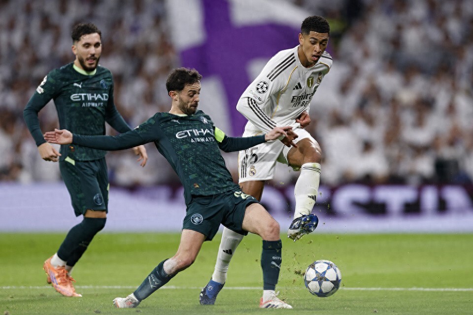 伯纳乌惊天嘘声后，皇马真核贝林厄姆说了什么？让全场瞬间沉默！